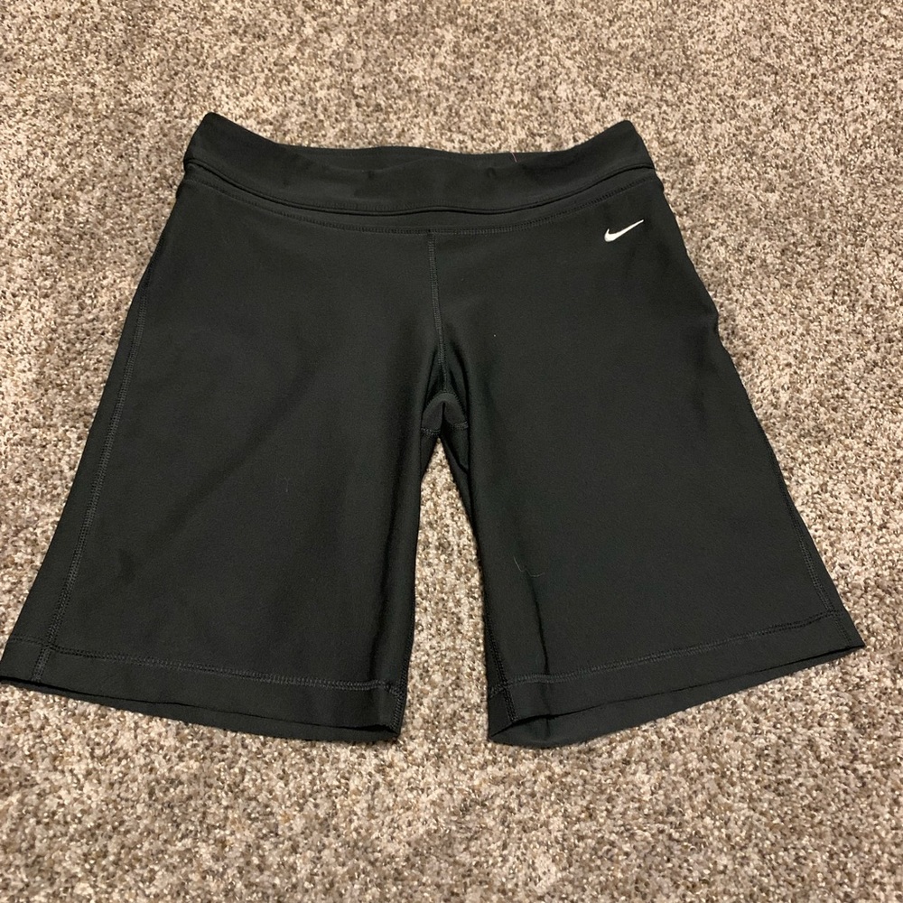 Women’s Nike Loose Capris Size M Great Condition!